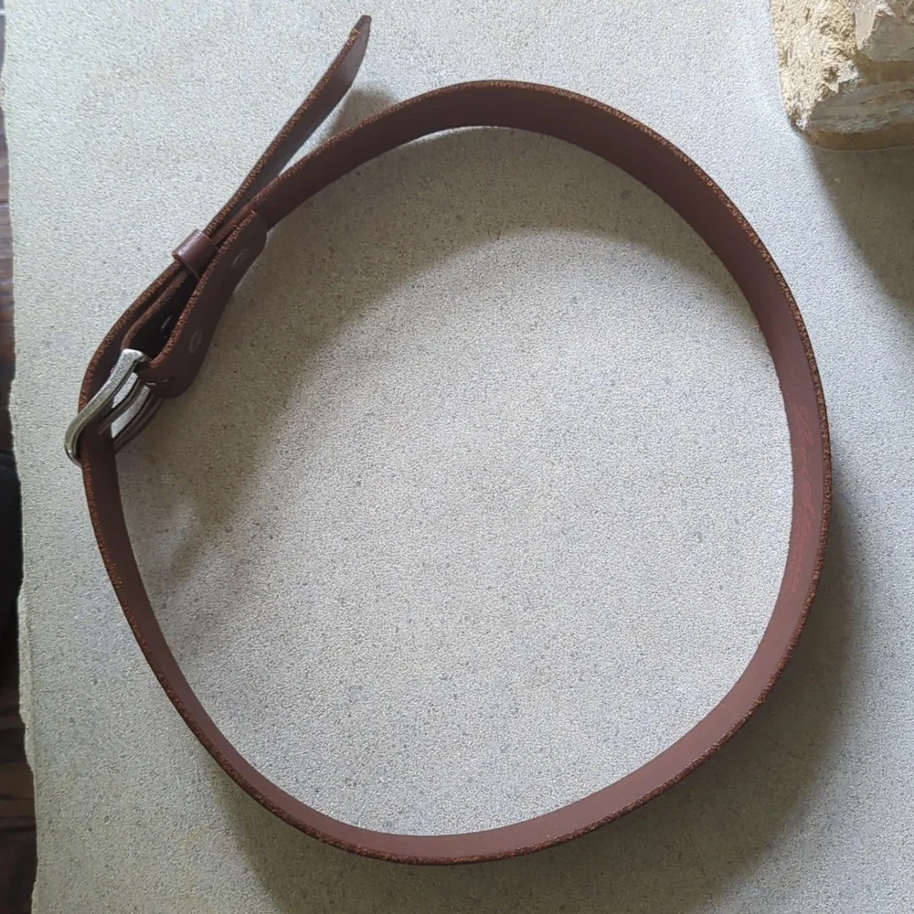 LEVI STRAUSS  Signature I Brown Leather Belt with Silver Pewter Finish Belt